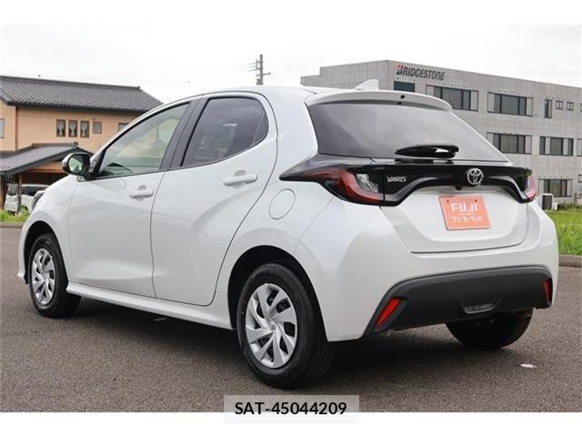 Toyota YARIS 2024-09 7880757-17