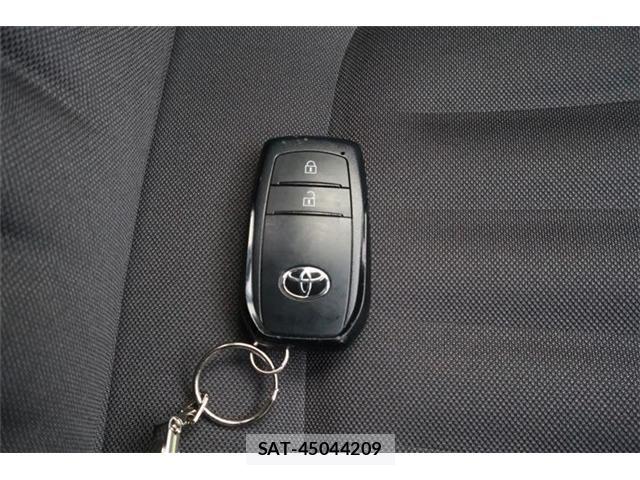 Toyota YARIS 2024-09 7880757-21