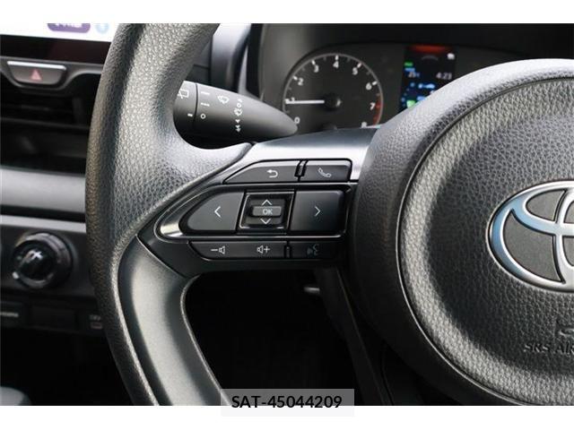 Toyota YARIS 2024-09 7880757-22