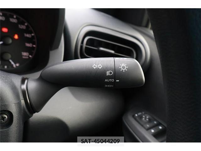 Toyota YARIS 2024-09 7880757-24