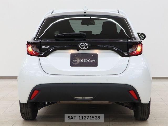 Toyota YARIS 2024-07 7880758-12