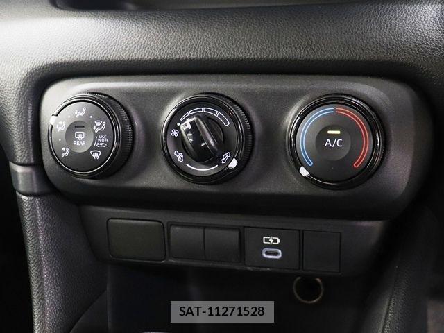 Toyota YARIS 2024-07 7880758-18