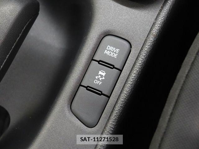 Toyota YARIS 2024-07 7880758-19