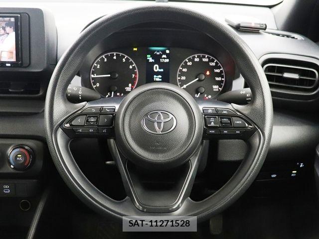 Toyota YARIS 2024-07 7880758-22