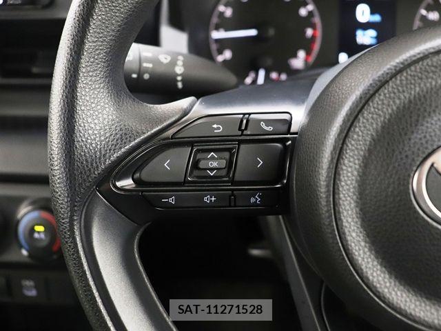 Toyota YARIS 2024-07 7880758-23