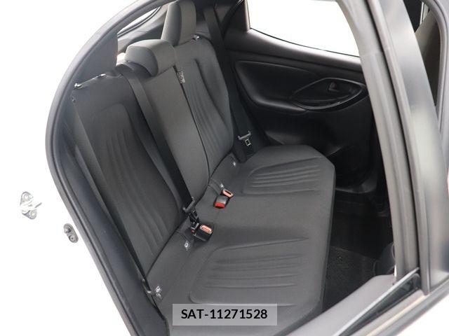 Toyota YARIS 2024-07 7880758-29