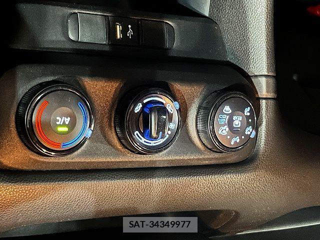 Toyota YARIS 2022-07 7880763-14