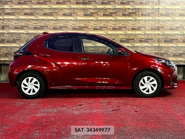 Toyota YARIS 2022-07 7880763-17