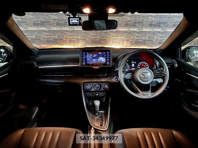 Toyota YARIS 2022-07 7880763-1