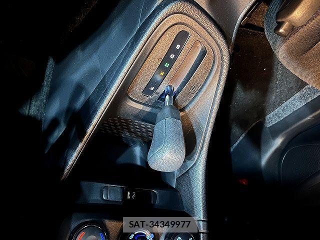 Toyota YARIS 2022-07 7880763-19