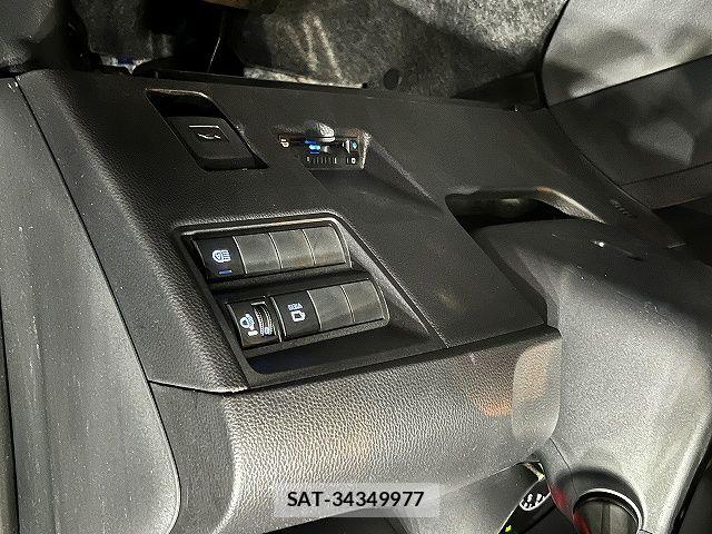 Toyota YARIS 2022-07 7880763-21