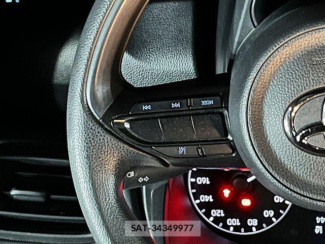 Toyota YARIS 2022-07 7880763-8
