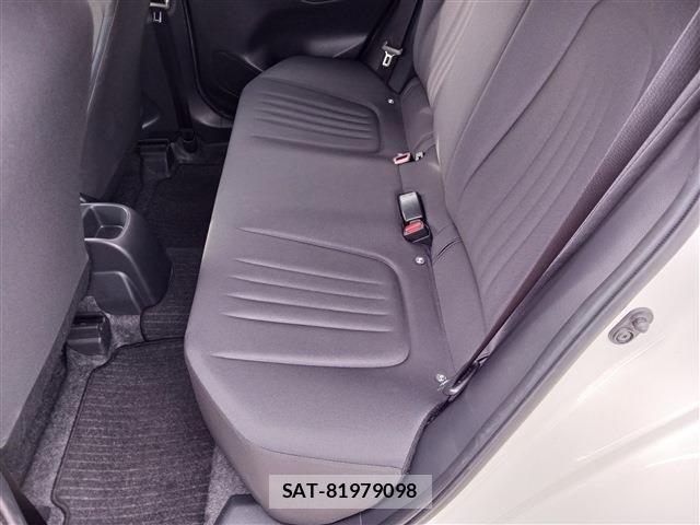 Toyota YARIS 2022-06 7880762-16