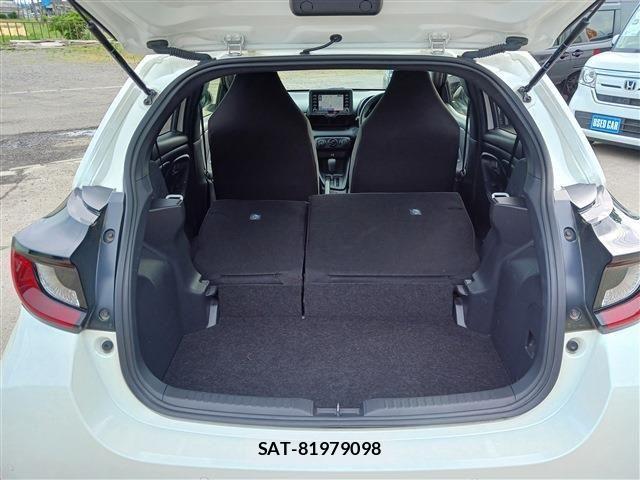 Toyota YARIS 2022-06 7880762-18