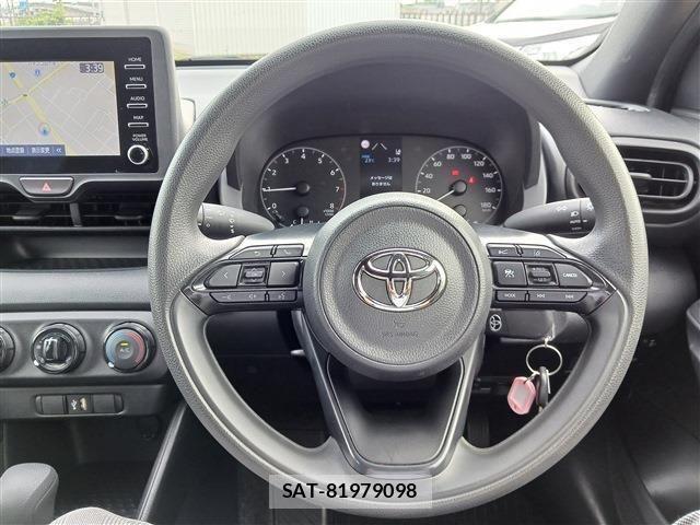 Toyota YARIS 2022-06 7880762-4