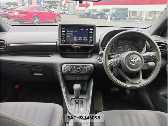 Toyota YARIS 2022-06 7880764-15
