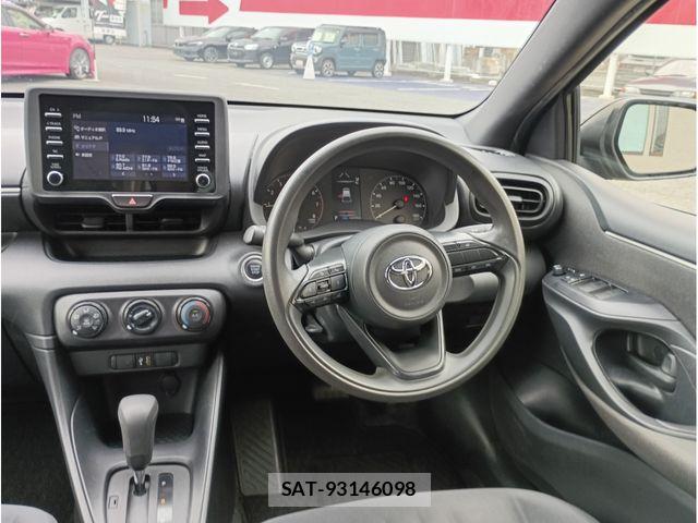 Toyota YARIS 2022-06 7880764-16