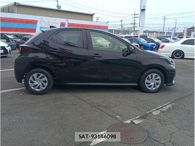Toyota YARIS 2022-06 7880764-7