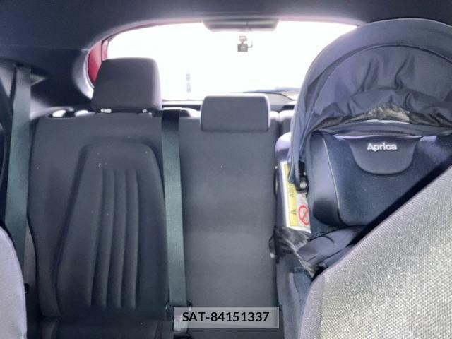Toyota YARIS 2022-03 7880760-13