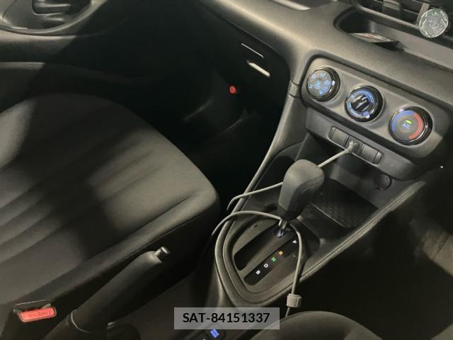 Toyota YARIS 2022-03 7880760-16