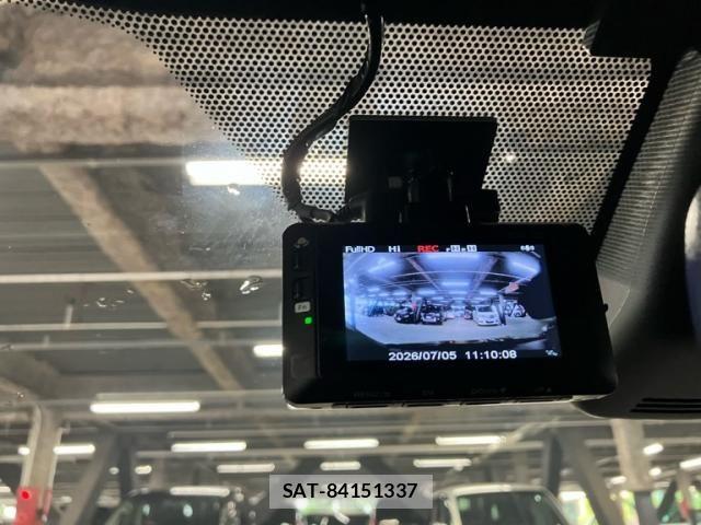 Toyota YARIS 2022-03 7880760-18