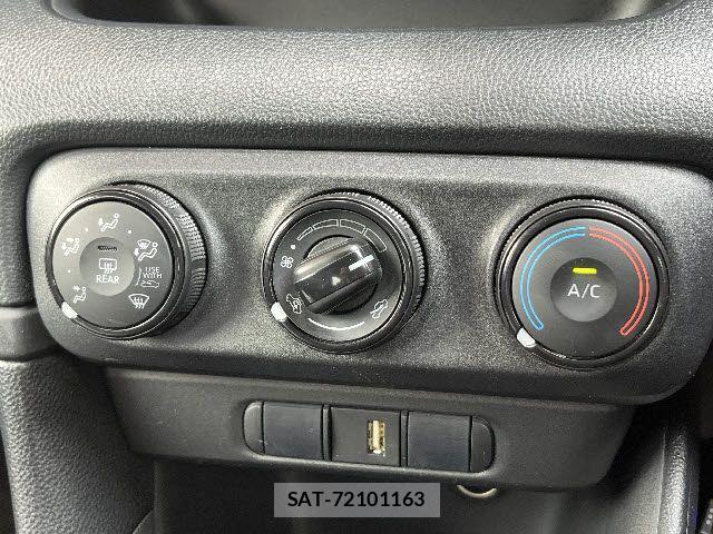 Toyota YARIS 2020-08 7903695-14