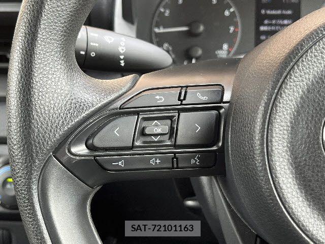 Toyota YARIS 2020-08 7903695-17