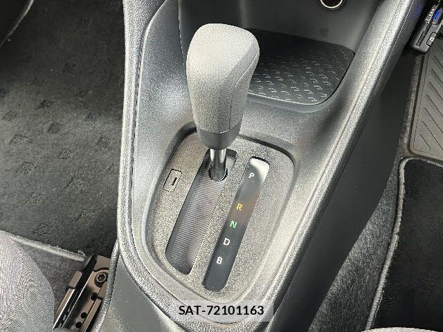 Toyota YARIS 2020-08 7903695-19