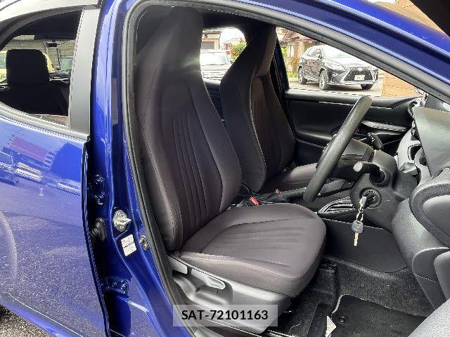 Toyota YARIS 2020-08 7903695-3