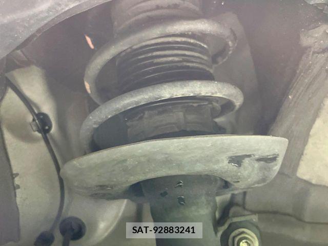 Toyota YARIS 2020-04 7903690-19