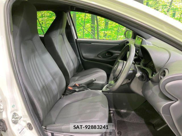 Toyota YARIS 2020-04 7903690-7
