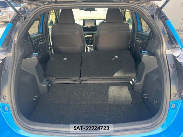 Toyota YARIS 2021-05 7964536-10