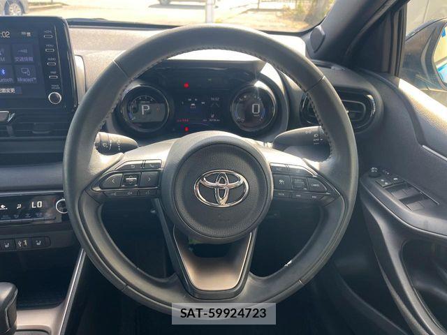 Toyota YARIS 2021-05 7964536-11