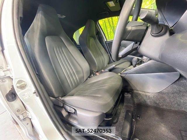 Toyota YARIS 2025-06 7964534-8