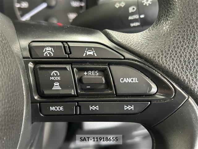 Toyota YARIS 2024-08 7981683-13