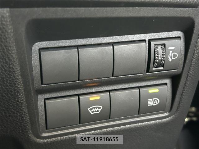 Toyota YARIS 2024-08 7981683-19