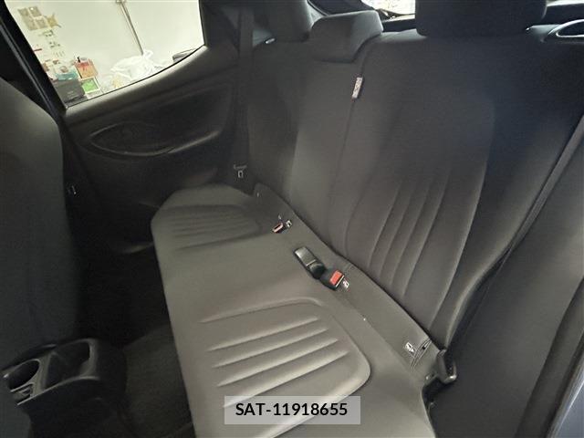 Toyota YARIS 2024-08 7981683-24