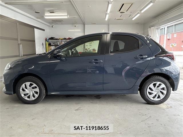 Toyota YARIS 2024-08 7981683-7
