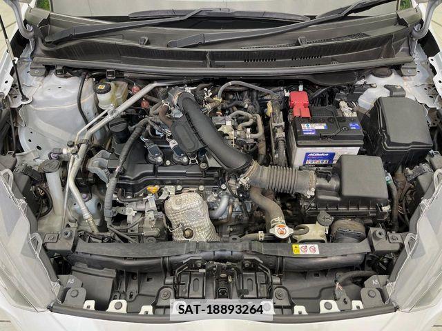 Toyota YARIS 2021-06 7981684-17