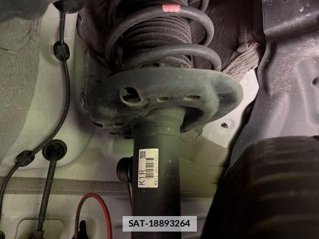 Toyota YARIS 2021-06 7981684-19