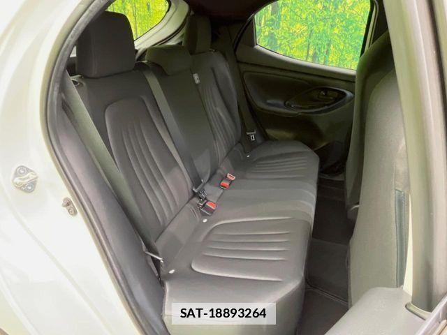 Toyota YARIS 2021-06 7981684-8