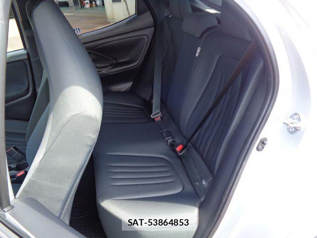 Toyota YARIS 2024-08 7981682-9