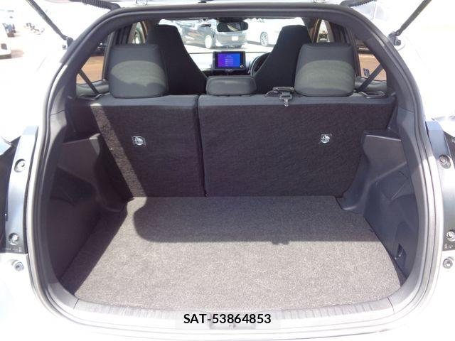 Toyota YARIS 2024-08 7981682-11
