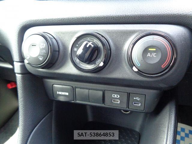 Toyota YARIS 2024-08 7981682-16