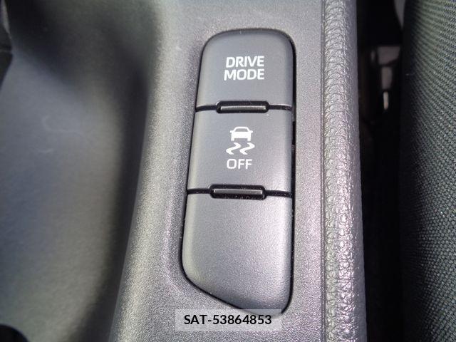 Toyota YARIS 2024-08 7981682-18