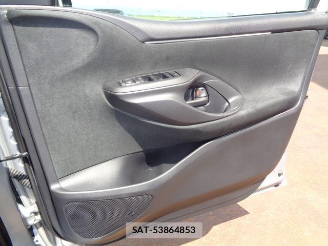 Toyota YARIS 2024-08 7981682-22