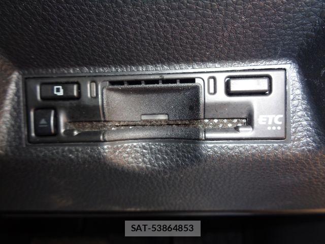 Toyota YARIS 2024-08 7981682-24