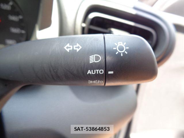 Toyota YARIS 2024-08 7981682-25