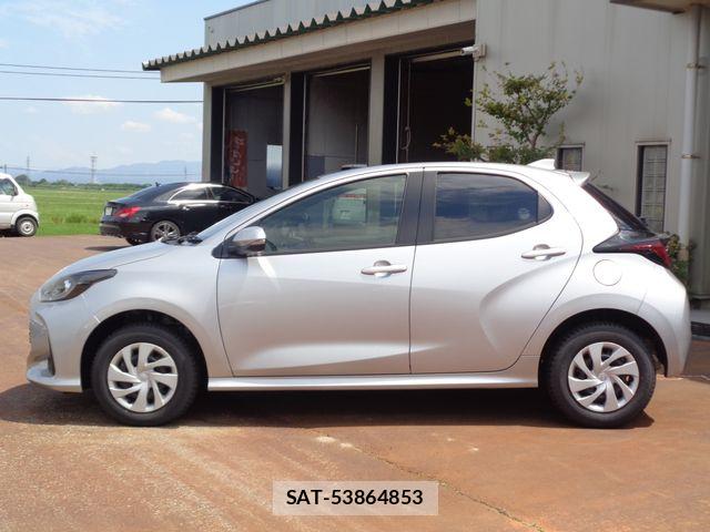 Toyota YARIS 2024-08 7981682-3