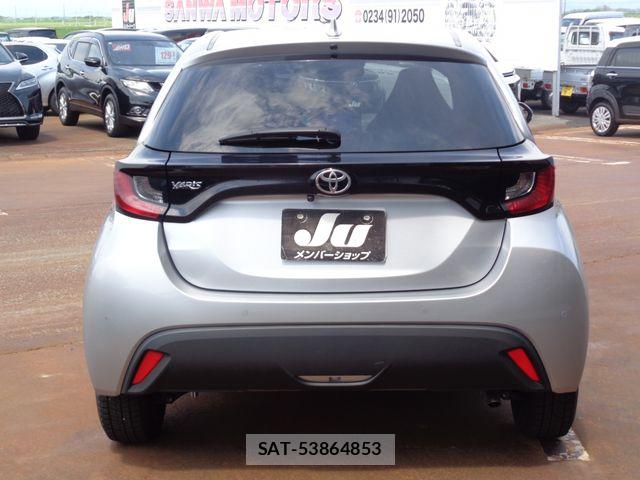 Toyota YARIS 2024-08 7981682-5